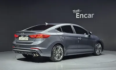 Hyundai Avante 2018, 132689 км, за 4957.7 USD