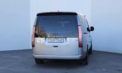 Hyundai Staria 2023, 40655 км, за 23112.56 USD