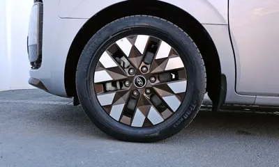 Hyundai Staria 2023, 40655 км, за 23112.56 USD