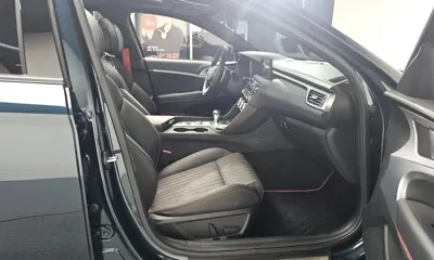 Genesis G70 2023, 22402 км, за 21737.69 USD - фото 11