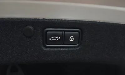 Hyundai Grandeur 2019, 79338 км, за 21682.3 USD - фото 16
