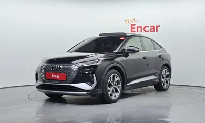 Audi Q4 e-tron · 2022 год