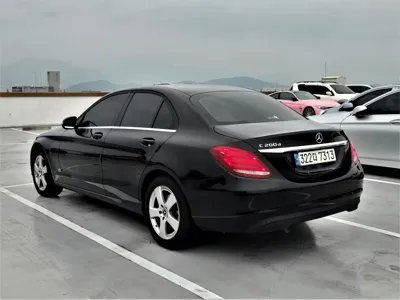 Mercedes-Benz C-Class 2018, 67436 км, за 11815.68 USD
