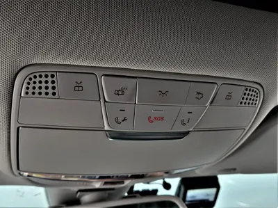 Mercedes-Benz C-Class 2018, 67436 км, за 11815.68 USD - фото 16