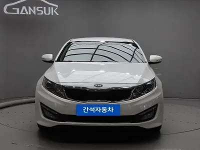 Kia K5 2011, 178072 км, за 2100.56 USD