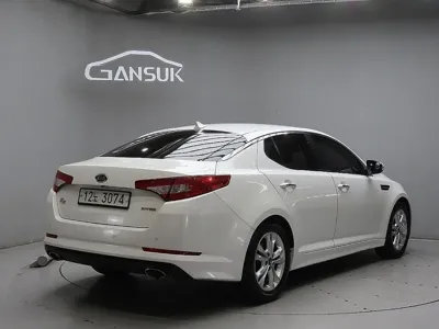 Kia K5 2011, 178072 км, за 2100.56 USD