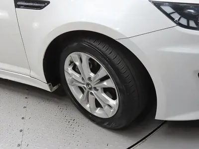 Kia K5 2011, 178072 км, за 2100.56 USD