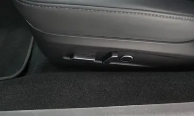 Tesla Model 3 2024, 59895 км, за 29838.12 USD - фото 28