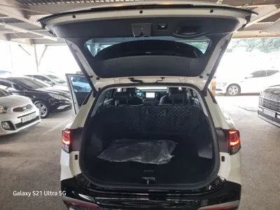 Kia Sportage 2022, 66111 км, за 18313.61 USD - фото 9