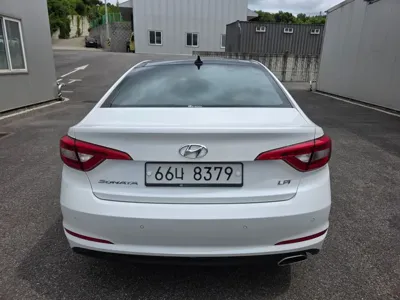 Hyundai Sonata 2015, 136640 км, за 7032.62 USD