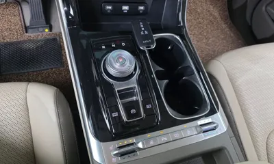Kia Canival 2023, 69844 км, за 21859 USD - фото 9