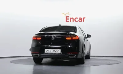 Kia K7 2016, 191799 км, за 5054.48 USD