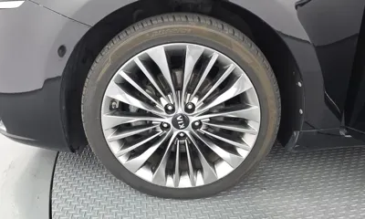 Kia K7 2016, 191799 км, за 5054.48 USD