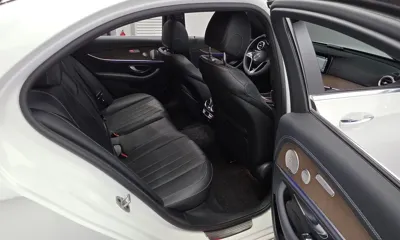 Mercedes-Benz E-Class 2022, 36043 км, за 29680.08 USD - фото 11