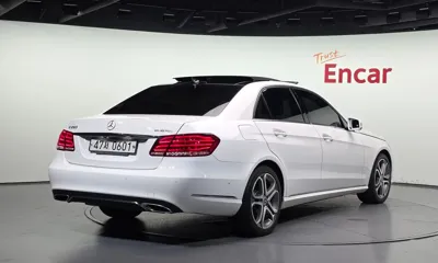 Mercedes-Benz E-Class 2016, 188967 км, за 8205.33 USD