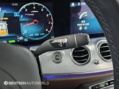 Mercedes-Benz E-Class 2021, 40941 км, за 26855.65 USD - фото 9