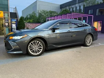 Toyota Avalon · 2021 год