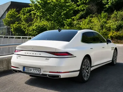 Genesis G90 2023, 40040 км, за 59734.8 USD