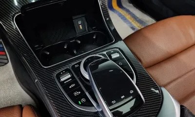 Mercedes-Benz C-Class 2019, 86685 км, за 15536.63 USD - фото 9
