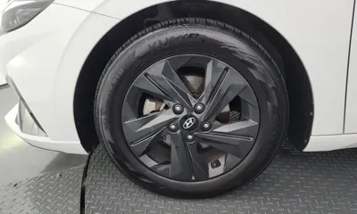 Hyundai Avante 2021, 104160 км, за 10634.11 USD