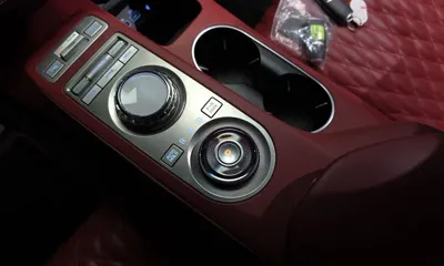Genesis GV70 2022, 77587 км, за 25052.9 USD - фото 9