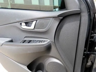 Hyundai Kona 2022, 130892 км, за 11093.61 USD - фото 11