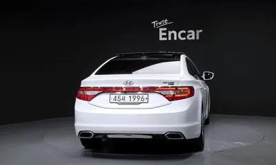 Hyundai Grandeur 2015, 208178 км, за 3931.99 USD