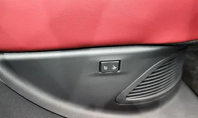 Lexus RX 2024, 8420 км, за 69607.14 USD - фото 35