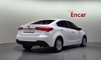 Kia K3 2015, 130339 км, за 4269.57 USD