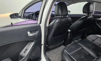 Kia K3 2015, 130339 км, за 4269.57 USD - фото 18
