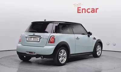 MINI Cooper 2013, 88744 км, за 2540.72 USD