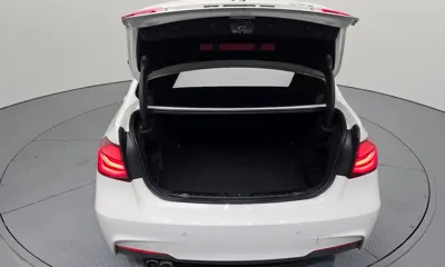 BMW 3-Series 2018, 102725 км, за 13876.23 USD - фото 21