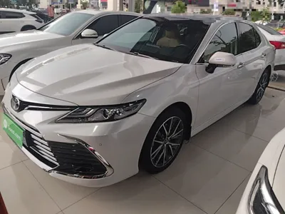 Toyota Camry · 2021 год