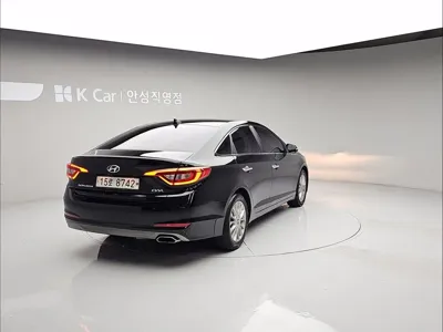 Hyundai Sonata 2015, 96272 км, за 6045.63 USD