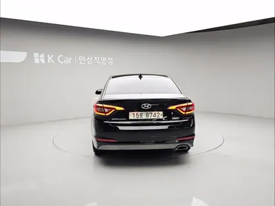 Hyundai Sonata 2015, 96272 км, за 6045.63 USD