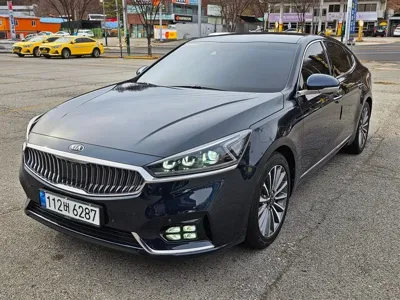 Kia K7 2017, 121475 км, за 8923.86 USD