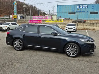Kia K7 2017, 121475 км, за 8923.86 USD