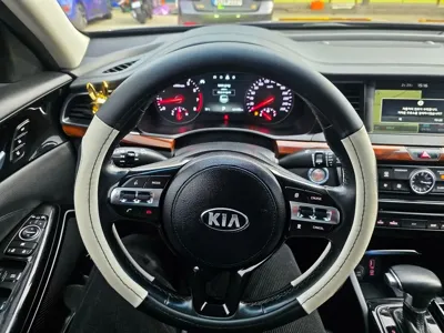 Kia K7 2017, 121475 км, за 8923.86 USD - фото 14