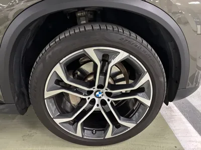 BMW X5 2024, 85000 км, за 561152.69 USD - фото 7