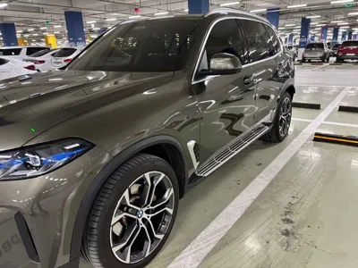 BMW X5 2024, 85000 км, за 561152.69 USD - фото 9