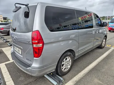 Hyundai Starex 2014, 127881 км, за 4485.47 USD