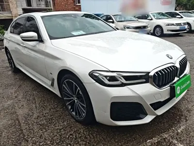 BMW 5 Series 2022, 75300 км, за 32077.07 USD