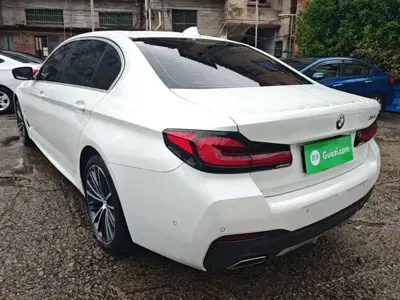 BMW 5 Series 2022, 75300 км, за 32077.07 USD