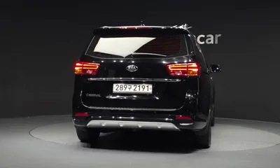Kia Canival 2019, 158951 км, за 5856.68 USD