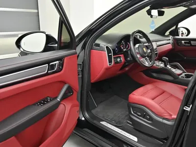 Porsche Cayenne 2022, 30630 км, за 67611.92 USD - фото 11