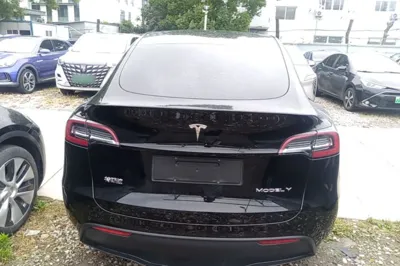Tesla Model Y 2021, 63600 км, за 25512 USD