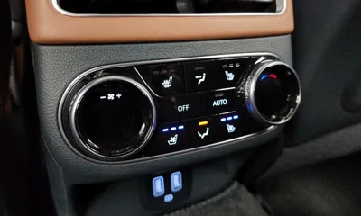 Genesis GV70 2023, 10832 км, за 34291.37 USD - фото 19