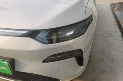 Leapmotor C11
