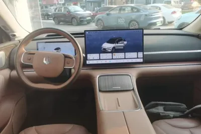 Leapmotor C11
