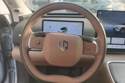 Leapmotor C11